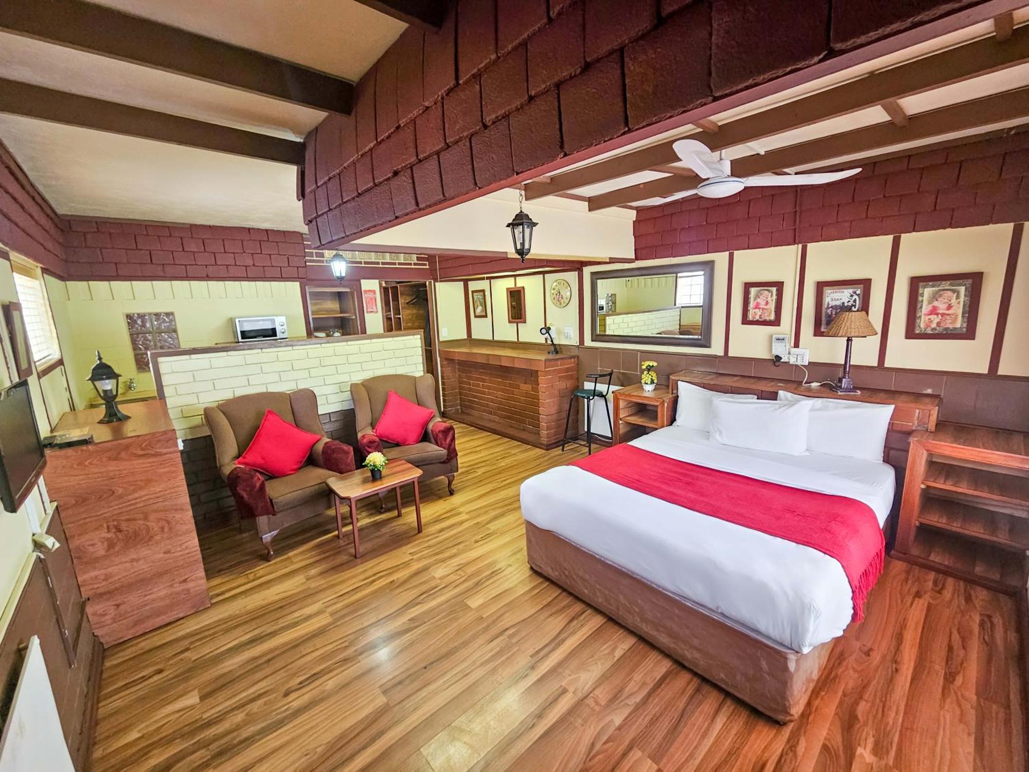 Tudor Lodge Guest House جوهانسبورغ المظهر الخارجي الصورة