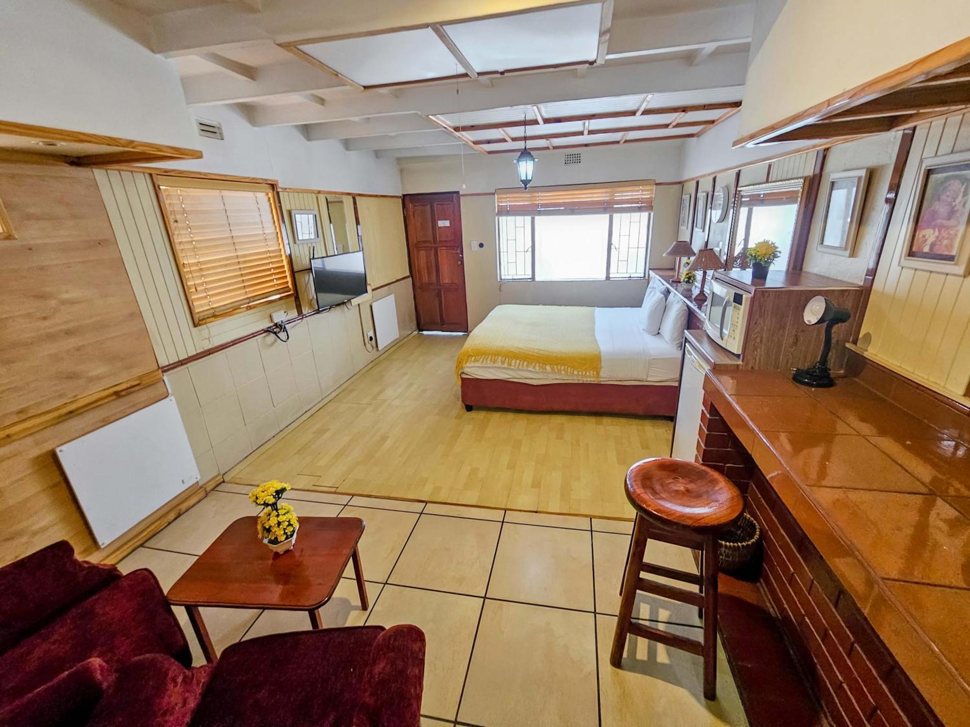 Tudor Lodge Guest House جوهانسبورغ المظهر الخارجي الصورة